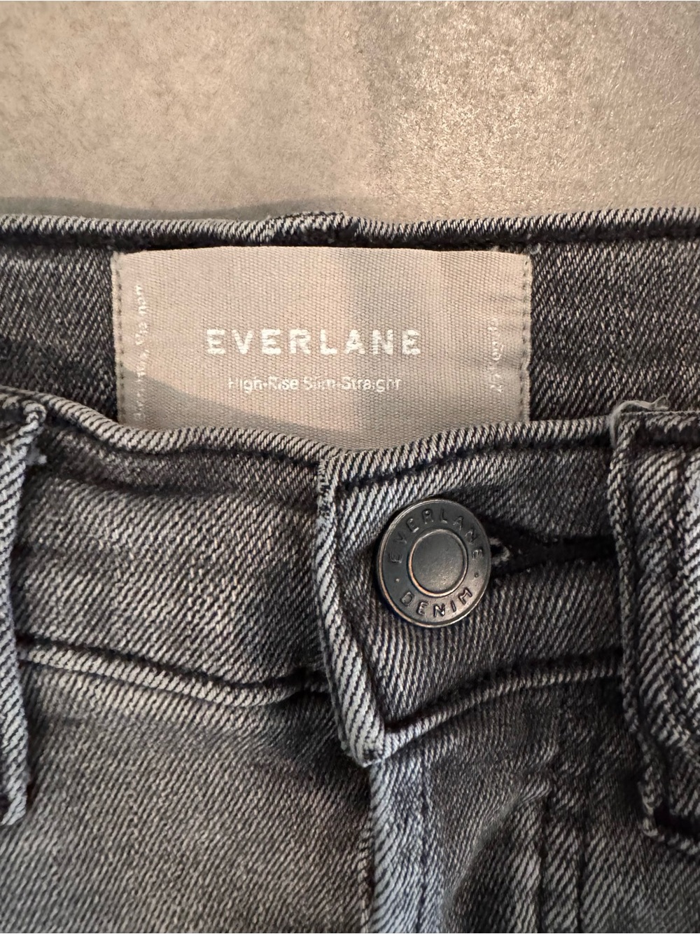Everlane High Rise Slim Straight Jeans in Grey Wash